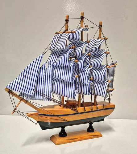 Segelschiff aus holz - segelschiff,