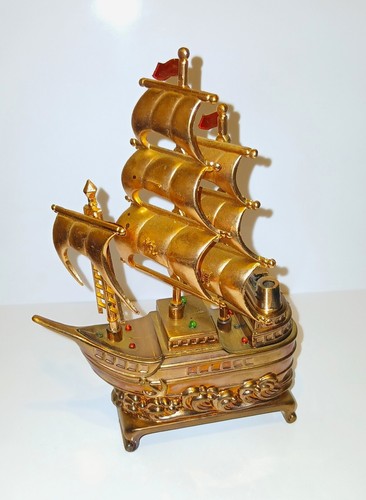 Segelschiffmodell aus metall - aus,